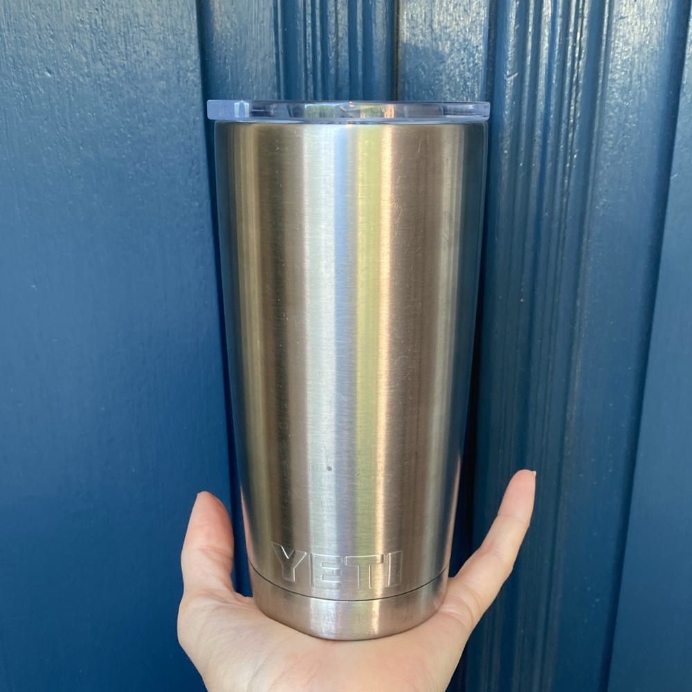 YETI Silver 20 ounce Rambler Tumbler